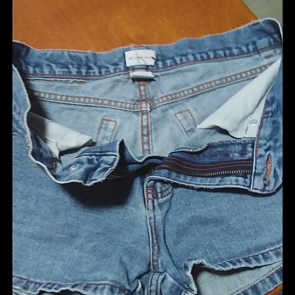Calvin Kline Jean shorts size 7 - Picture 2 of 6